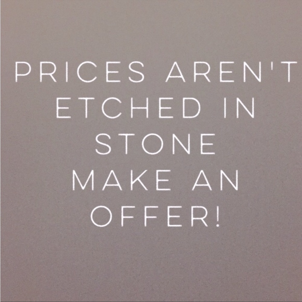 Hello shoppers! Feel free to send reasonable offers my way 🧸 🧸🧸 🤎